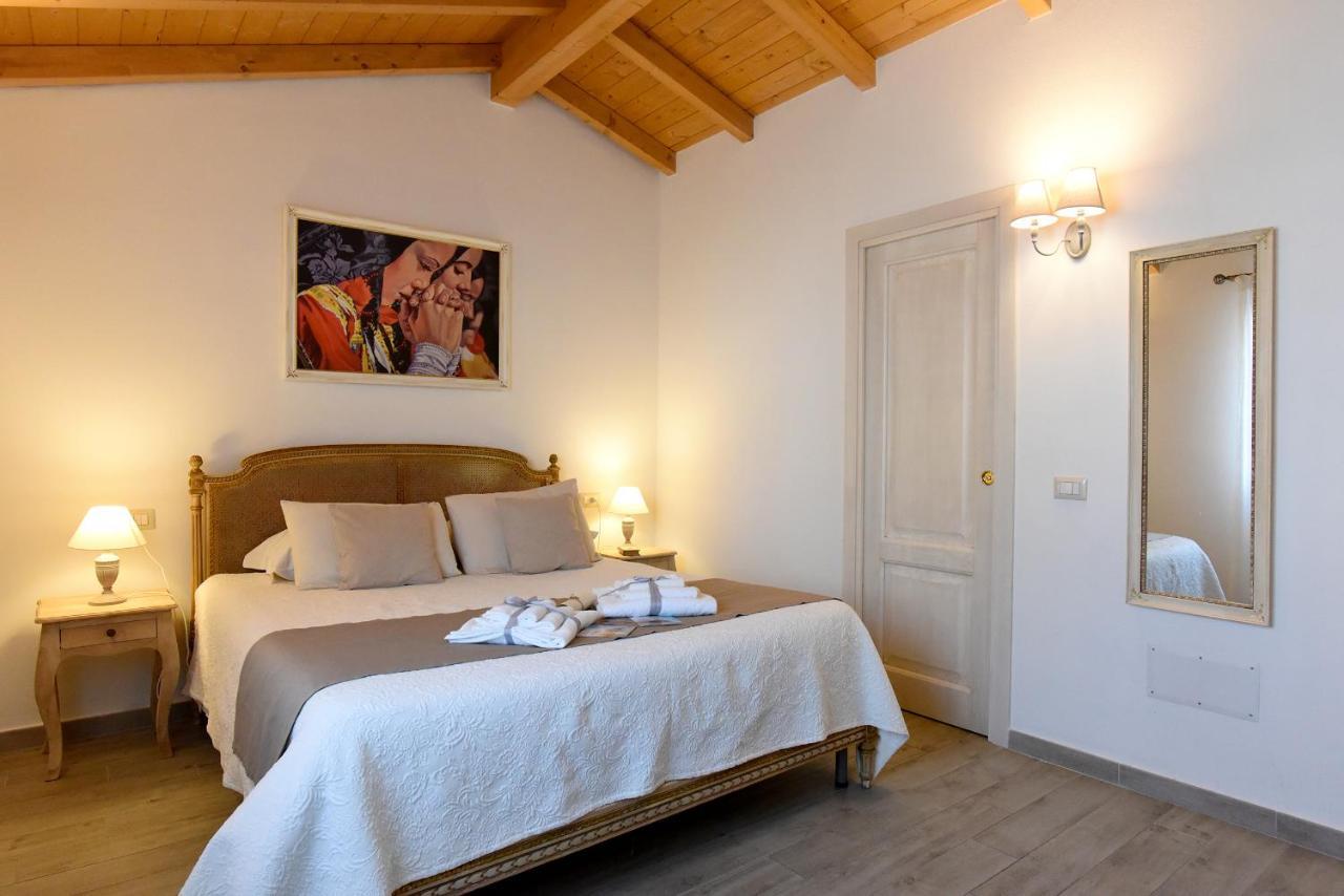 La Dimora Di San Simplicio Hotel Olbia Bagian luar foto
