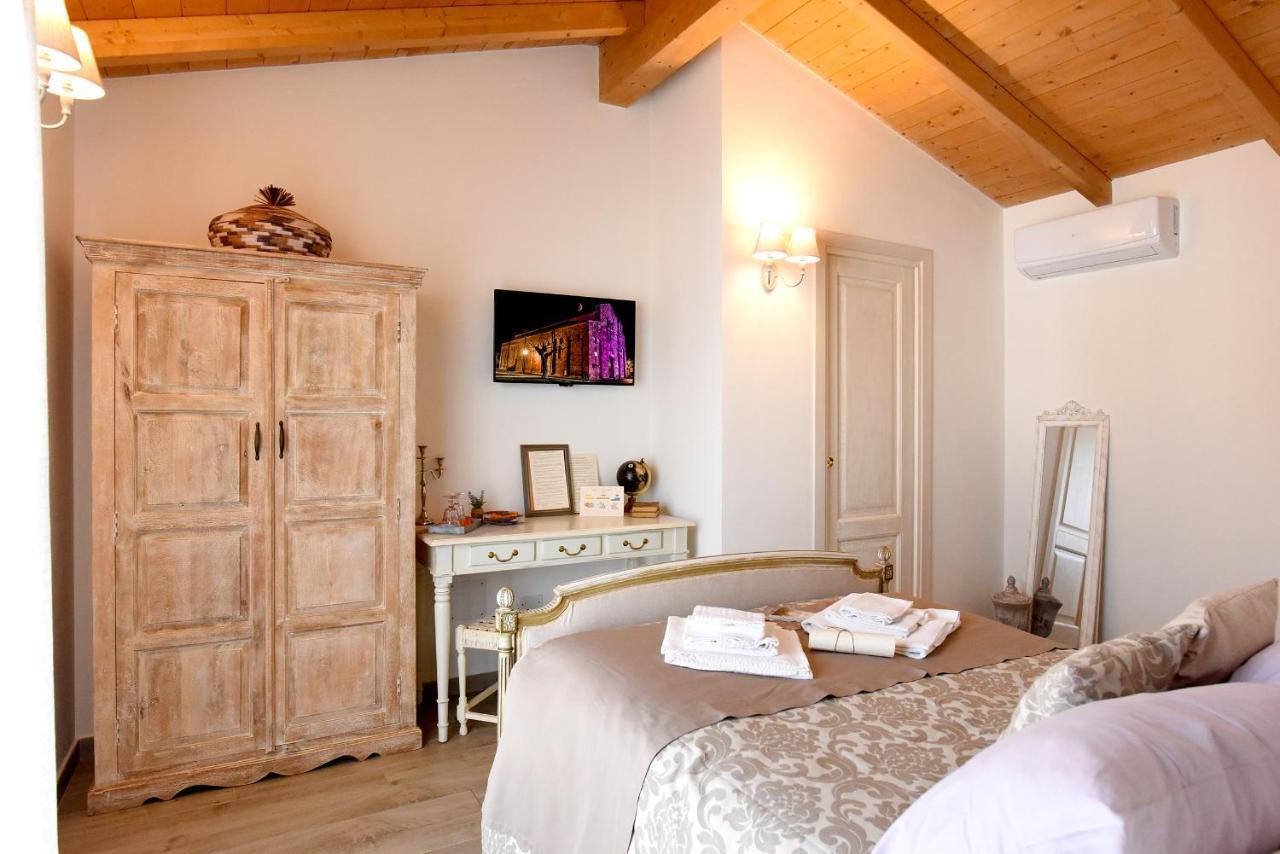 La Dimora Di San Simplicio Hotel Olbia Bagian luar foto